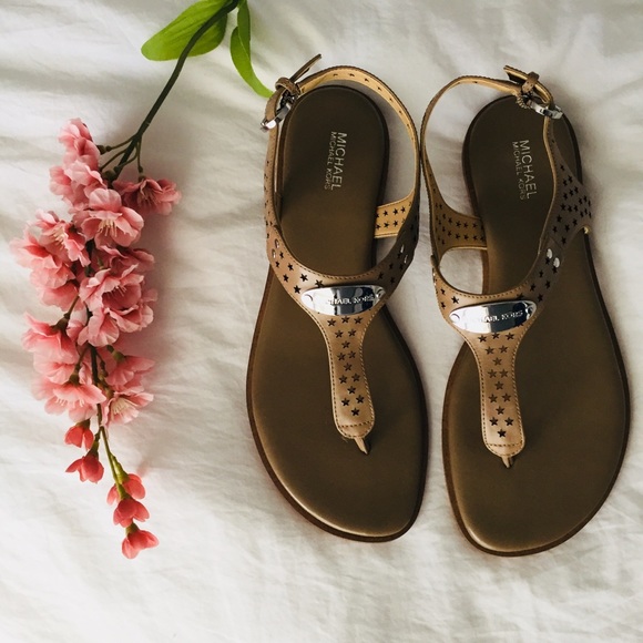 MICHAEL Michael Kors Shoes - ••Host Pick••MIchael KORS  sandals